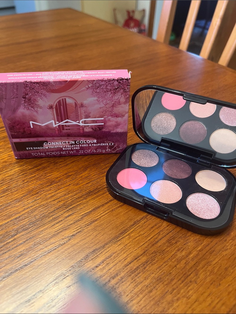 MAC Cosmetics CONNECT IN COLOUR eyeshadow palette - ROSE LENS
